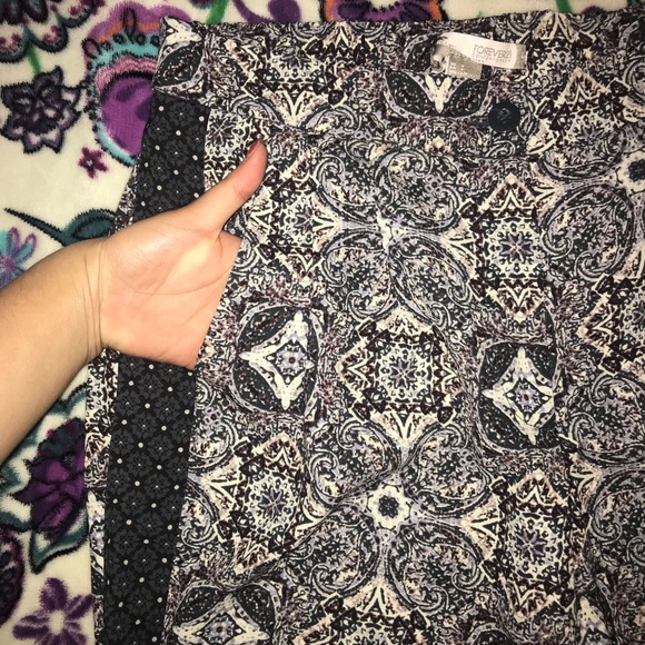 Pants - Picture 3 of 4